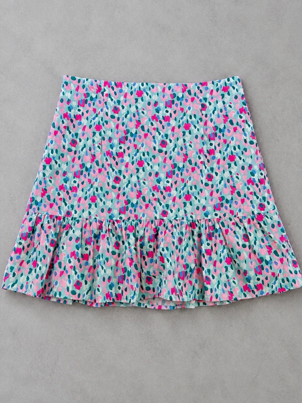 Lilly Pulitzer Ruffle Hem Mini Skirt Pink Blue Animal Print Size 8 Resort Preppy